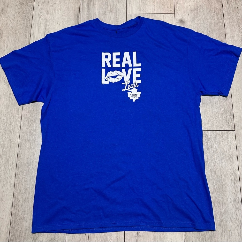 Toronto Maple Leafs NHL  Fan T-Shirt Size Extra Large Sports Hockey